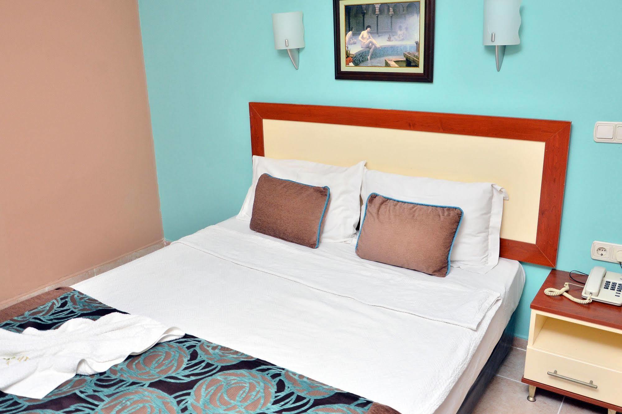 Cekmen Hotel Кемер Екстериор снимка