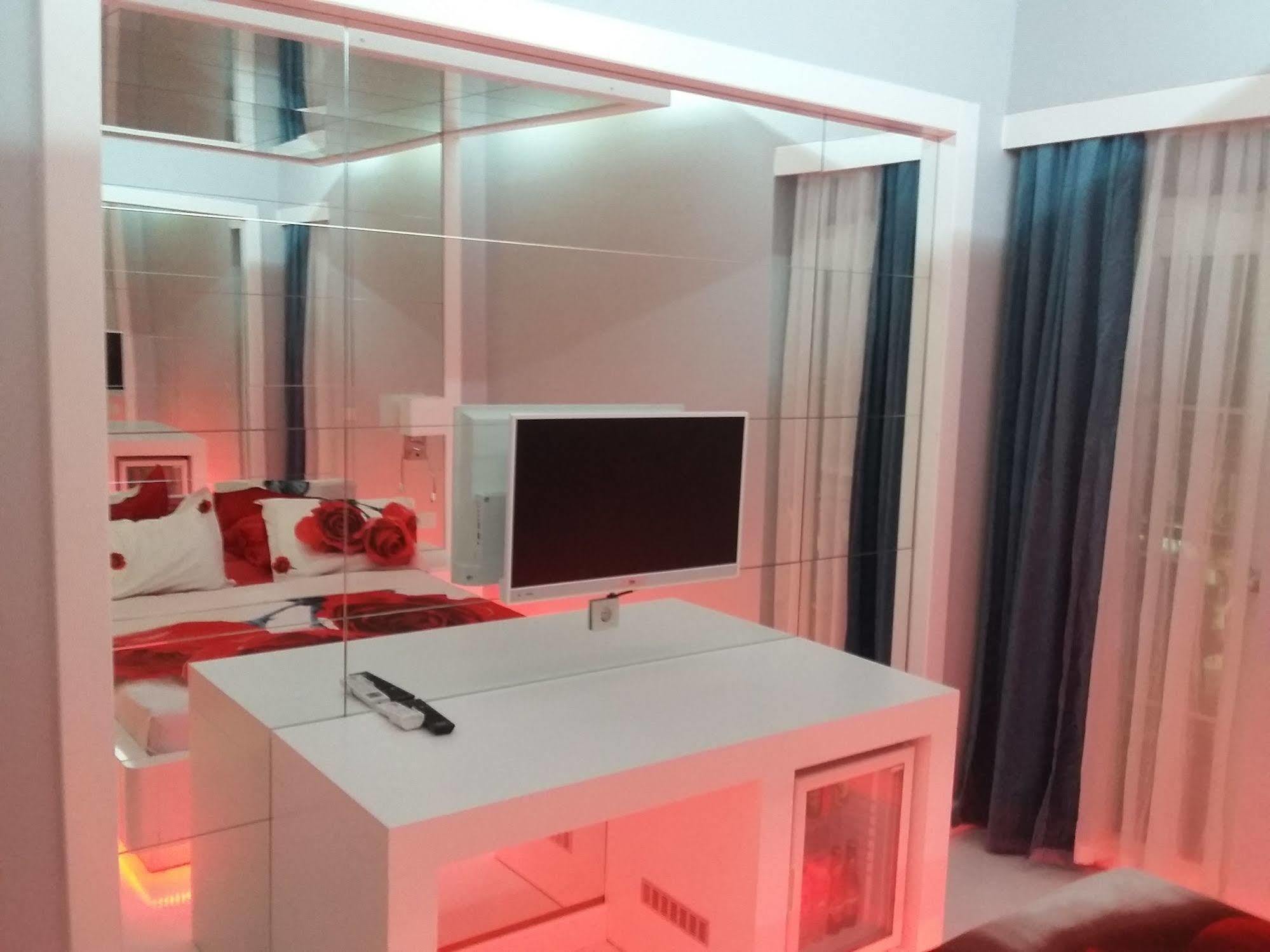 Cekmen Hotel Кемер Екстериор снимка
